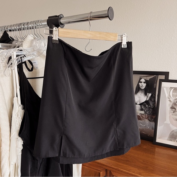 BLACK HIGH WAISTED MINI SKIRT #0366 - Picture 4 of 9